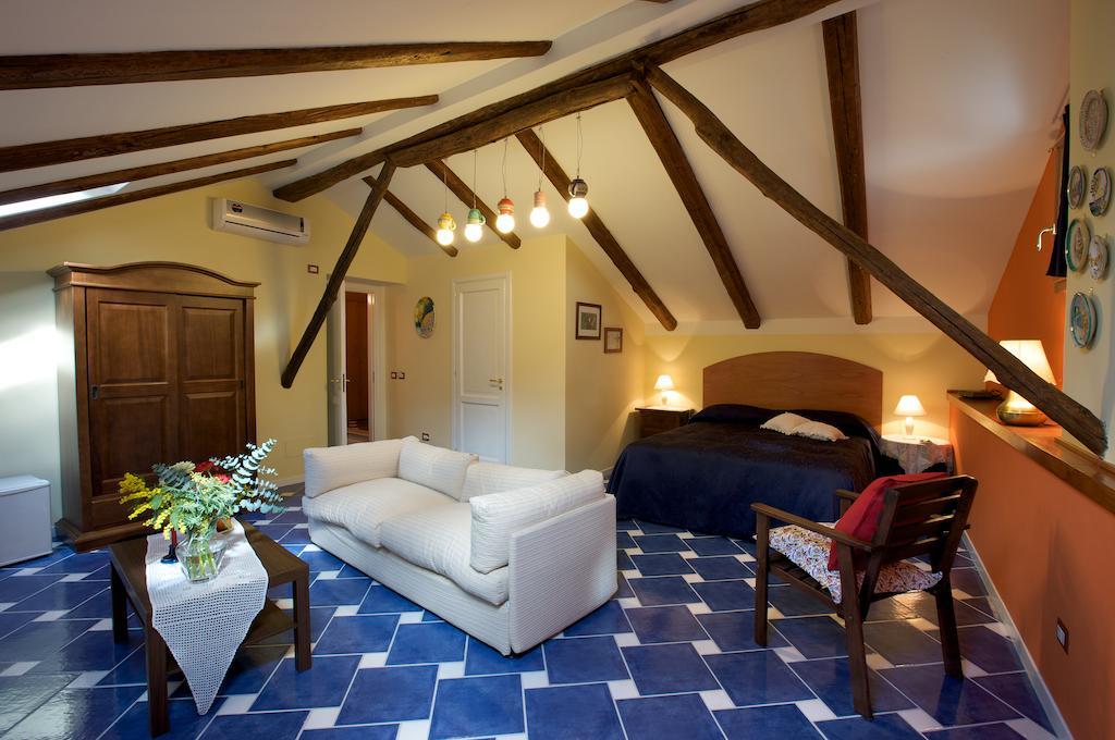 La Casa Di Donn'Amelia Bed and Breakfast Molina  Δωμάτιο φωτογραφία