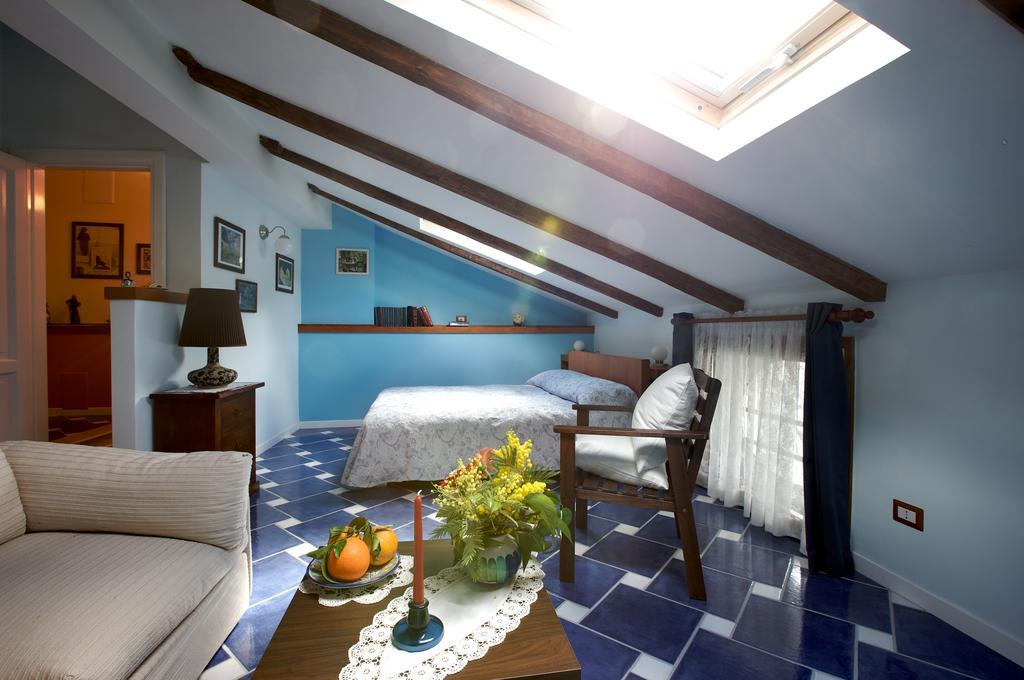 La Casa Di Donn'Amelia Bed and Breakfast Molina  Δωμάτιο φωτογραφία